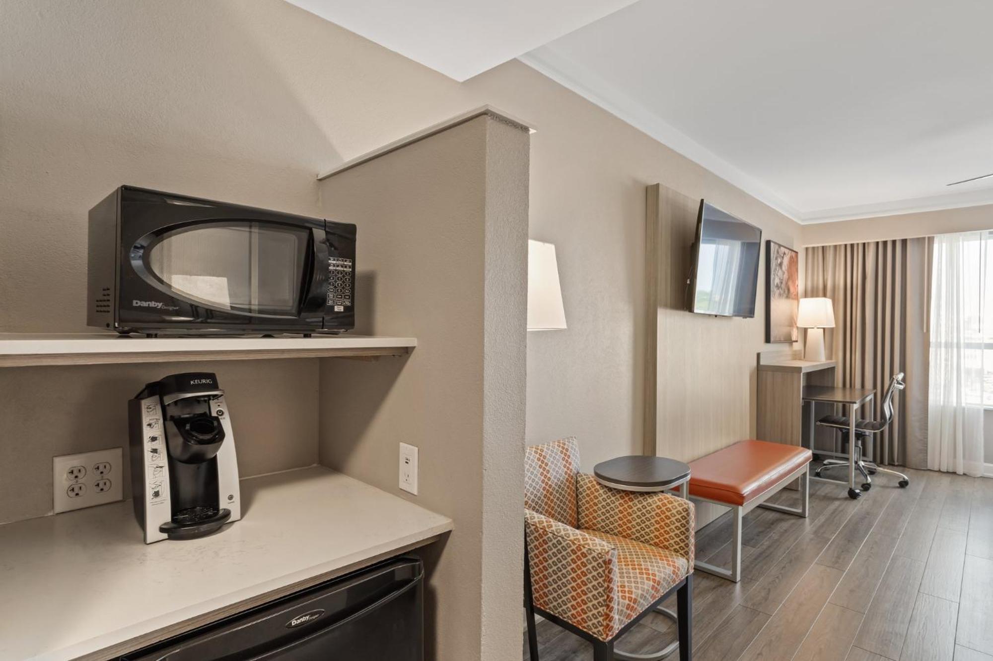 Holiday Inn Baton Rouge College Drive I-10 By Ihg Eksteriør bilde
